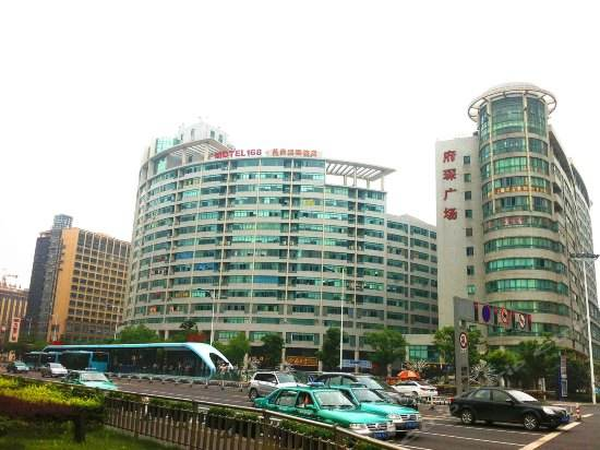 常州亮彩電子有限公司成立，注冊地：江蘇省常州市新北區府琛廣場